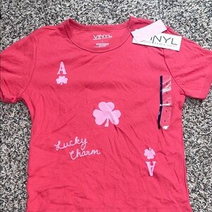 🆕 Vinyl Threads Graphic Fitted Semi Cropped Tee Woman’s Sz L | NWT